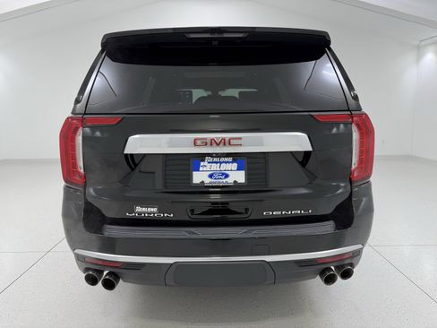 Used 2021 GMC Yukon Denali w/ Denali Premium Package image 5