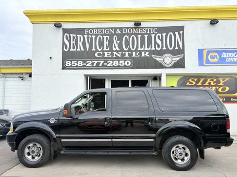 Used 2003 Ford Excursion Limited AWD/4WD image 2