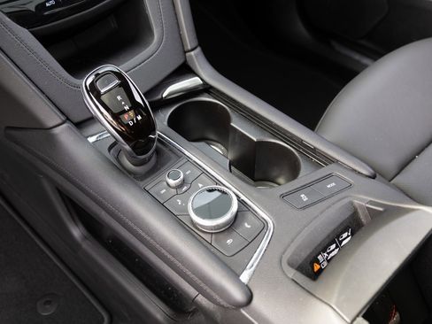 Used 2021 Cadillac XT5 Premium Luxury image 8