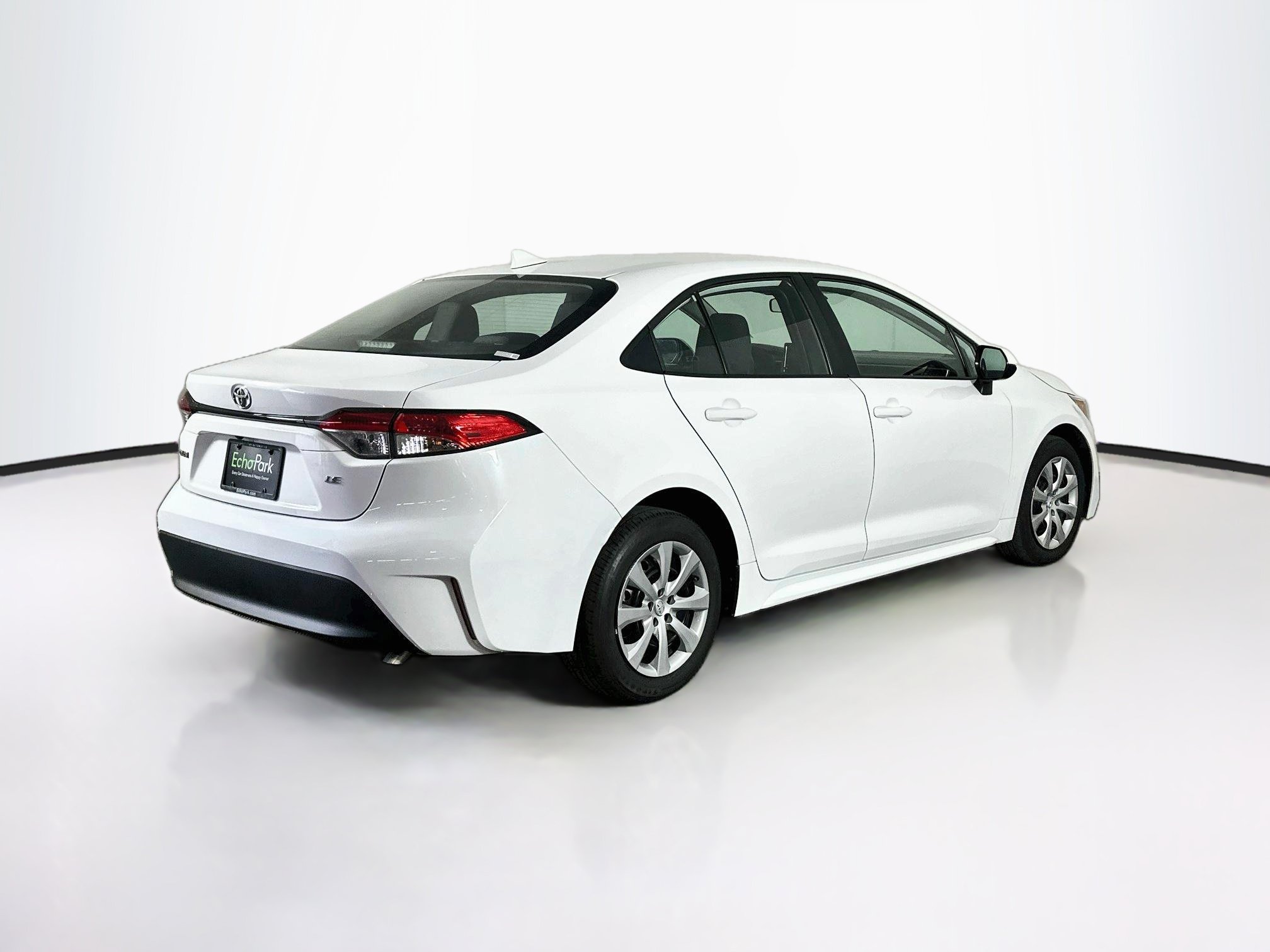 Used 2025 Toyota Corolla LE FWD image 9