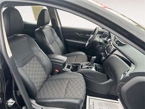 Certified 2022 Nissan Rogue Sport SV w/ Technology Package image 15