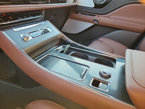 New 2026 Lincoln Aviator Reserve image 29
