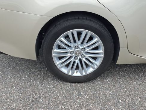 Used 2013 Lexus ES 350 w/ Luxury Pkg FWD image 5