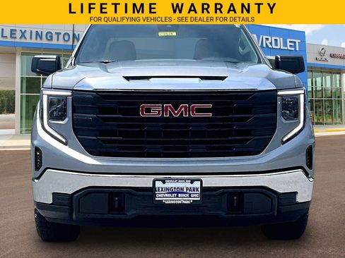 Used 2024 GMC Sierra 1500 Pro w/ Pro Value Package AWD/4WD image 3
