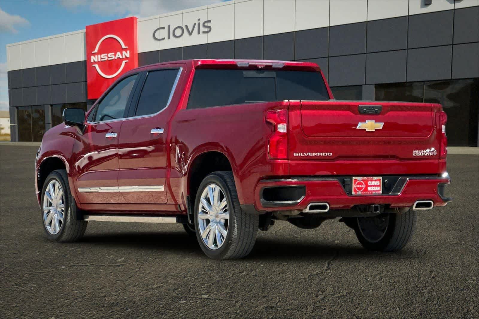 Used 2023 Chevrolet Silverado 1500 High Country w/ High Country Premium Package AWD/4WD image 7
