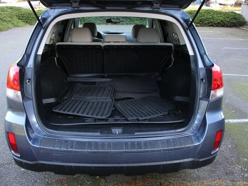 Used 2014 Subaru Outback 2.5i Premium image 15