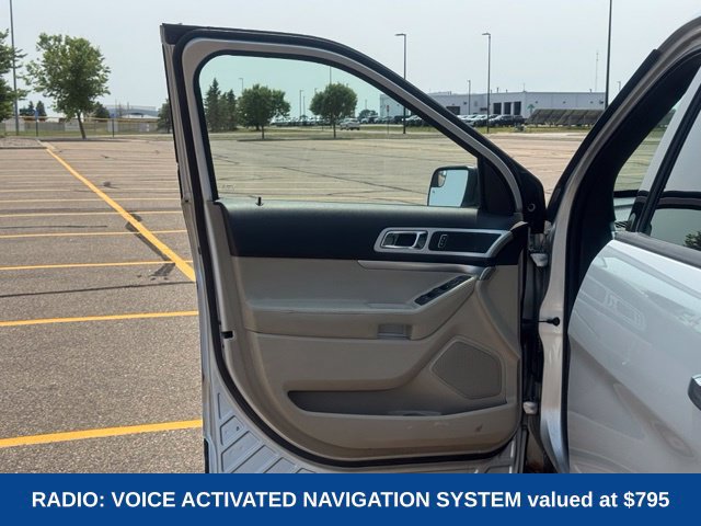 Used 2014 Ford Explorer XLT w/ Equipment Group 202A AWD/4WD image 5