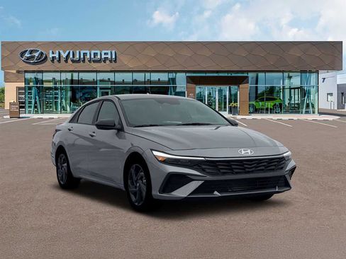 New 2026 Hyundai Elantra Sport image 11