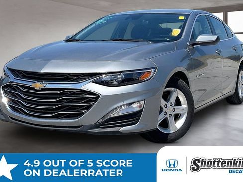 Used 2024 Chevrolet Malibu LT FWD image 1