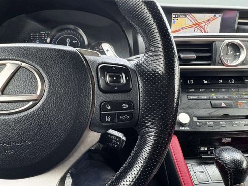 Used 2017 Lexus RC F image 34