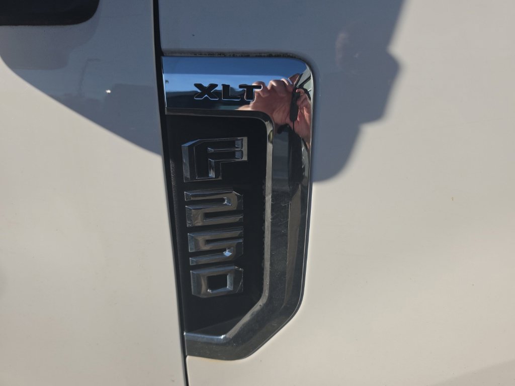Used 2021 Ford F250 XLT w/ XLT Premium Package AWD/4WD image 5