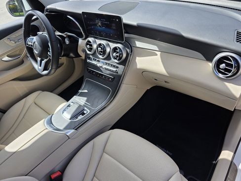 Used 2022 Mercedes-Benz GLC 300 4MATIC image 29