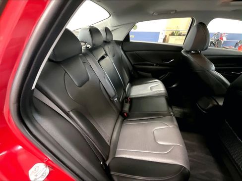 Certified 2023 Hyundai Elantra Limited FWD image 16