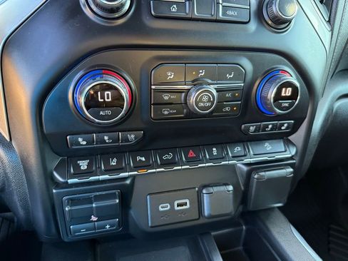 Used 2020 Chevrolet Silverado 2500 LTZ w/ LTZ Plus Package image 32