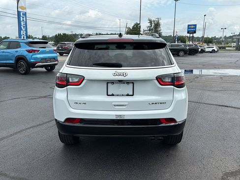 Used 2022 Jeep Compass Limited w/ Elite Group AWD/4WD image 4