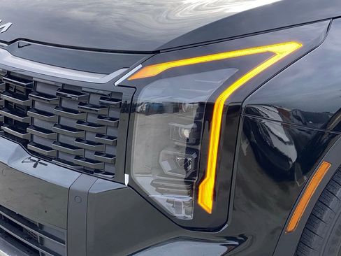 New 2026 Kia Sportage EX image 8