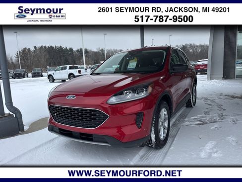 Certified 2022 Ford Escape SE w/ Convenience Package image 1