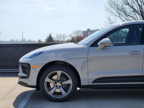 New 2026 Porsche Macan image 6