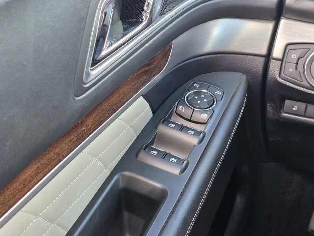 Used 2018 Ford Explorer Platinum AWD/4WD image 17