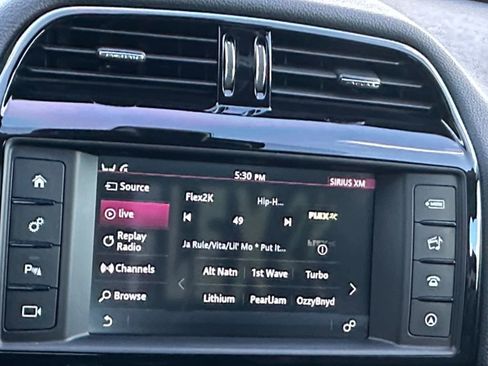 Used 2018 Jaguar XE Premium AWD/4WD image 14