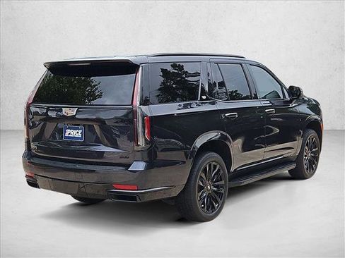 Used 2022 Cadillac Escalade Premium Luxury RWD image 5