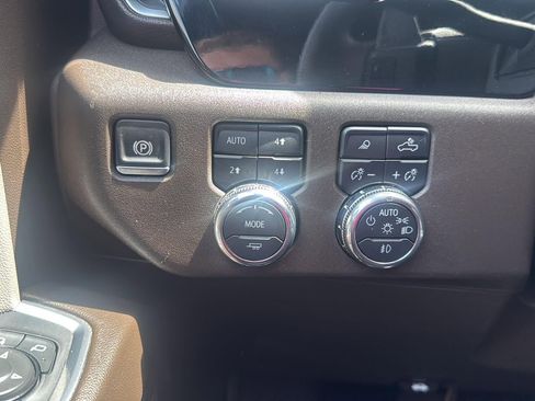 Used 2023 GMC Sierra 1500 SLT w/ SLT Premium Package AWD/4WD image 24