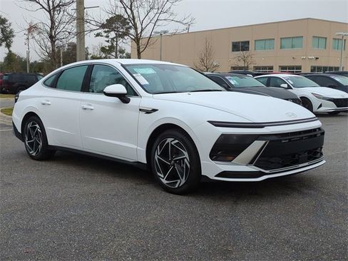 New 2026 Hyundai Sonata SEL image 3