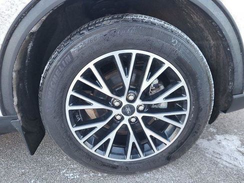 Used 2023 Ford Escape SE w/ PHEV Premium Package image 15