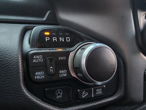 Used 2019 RAM 1500 Big Horn image 28