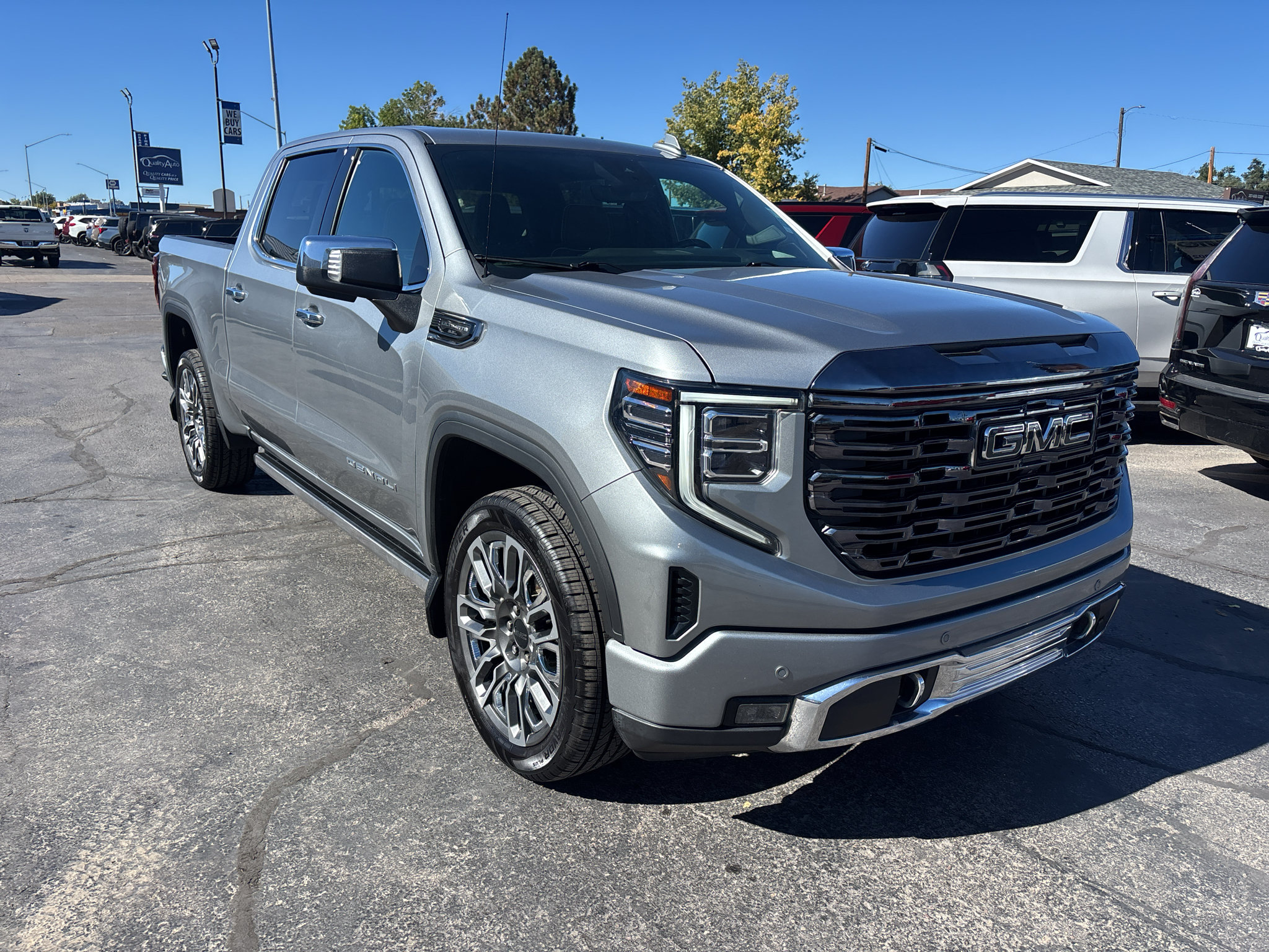 Used 2023 GMC Sierra 1500 Denali Ultimate AWD/4WD image 4