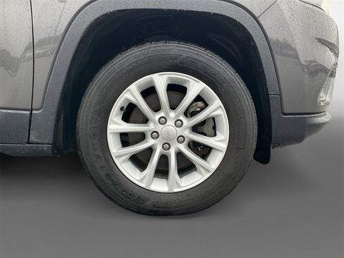 Used 2022 Jeep Cherokee Latitude Lux image 16