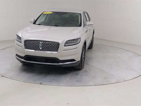 Used 2023 Lincoln Nautilus AWD w/ Premium Package image 8
