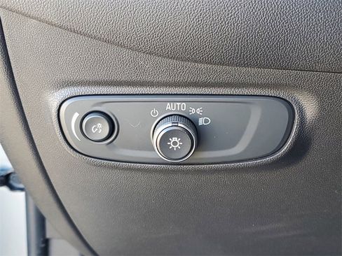 Used 2024 Chevrolet Equinox LT image 20