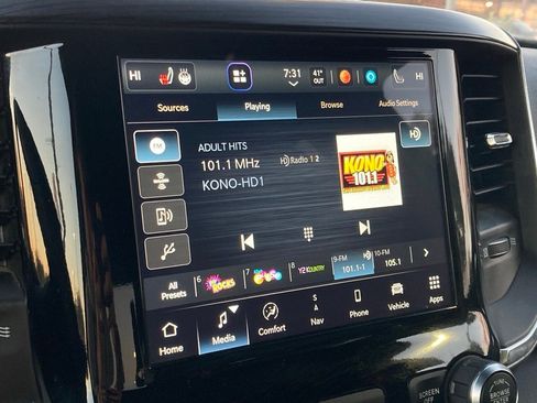 Used 2024 RAM 1500 Laramie image 21