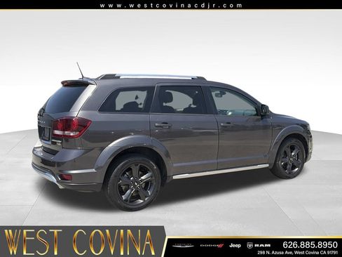 Used 2019 Dodge Journey Crossroad FWD image 11