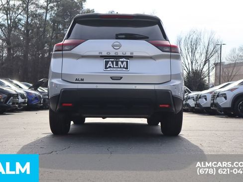 Used 2024 Nissan Rogue S image 6