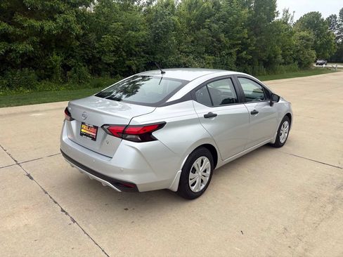 Used 2025 Nissan Versa S w/ Trunk Package FWD image 9