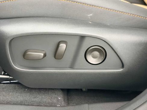 New 2026 Chevrolet Equinox ACTIV w/ Convenience Package III image 19