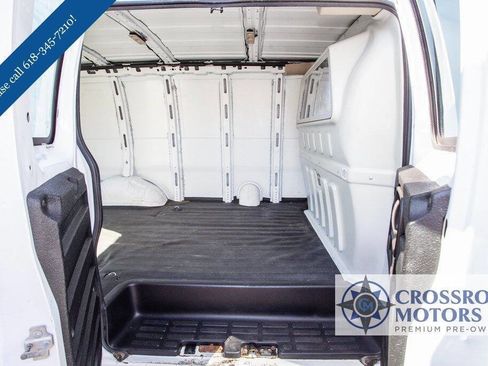 Used 2016 Chevrolet Express 2500 image 18