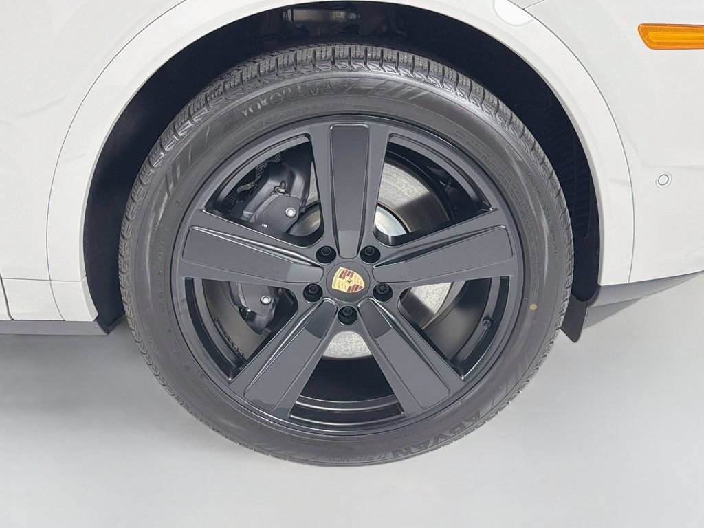 Certified 2026 Porsche Cayenne E-Hybrid AWD/4WD image 36