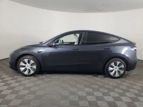 Used 2024 Tesla Model Y Long Range image 7