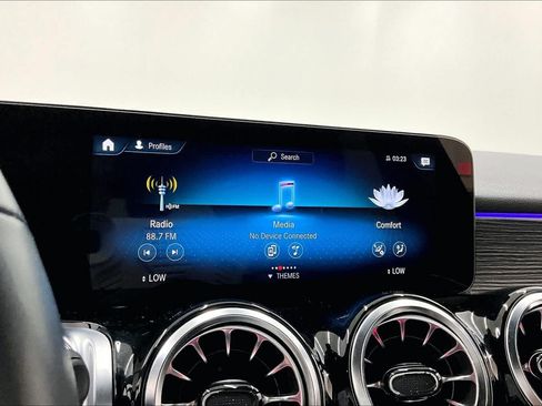 Certified 2023 Mercedes-Benz GLB 250 image 31