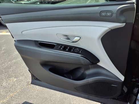 Used 2026 Hyundai Tucson Limited AWD/4WD image 24