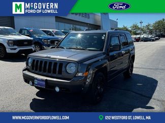 Used 2016 Jeep Patriot Latitude w/ Sun/Sound Group image 1
