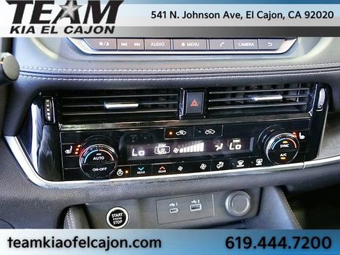 Used 2021 Nissan Rogue SL image 30