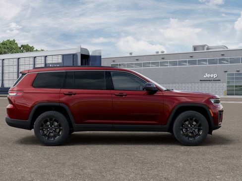 New 2026 Jeep Grand Cherokee L 2WD image 21