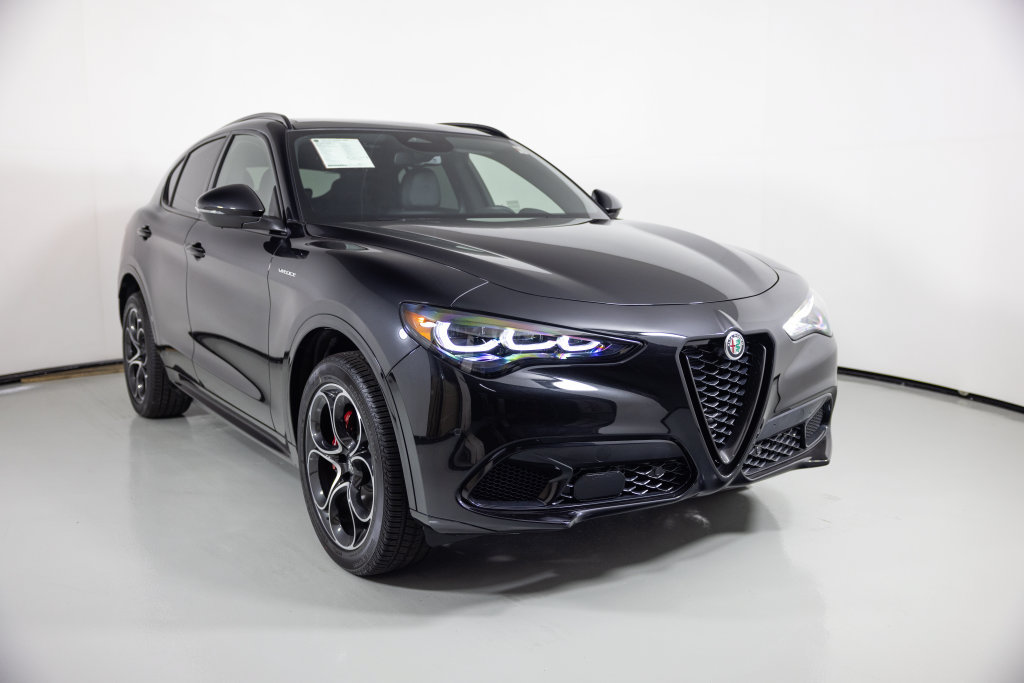New 2026 Alfa Romeo Stelvio Sprint AWD/4WD image 5