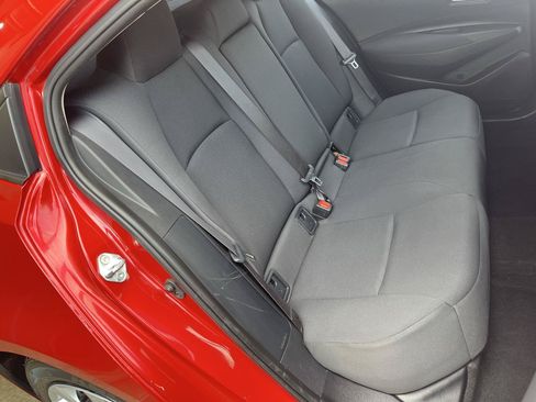 Used 2021 Toyota Corolla LE FWD image 27