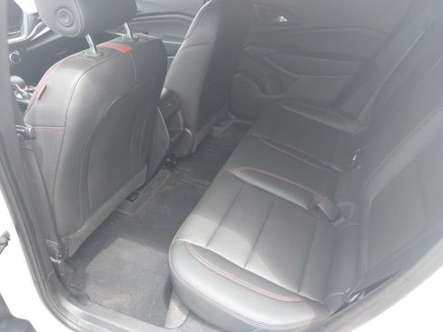 Used 2024 Chevrolet Trax RS w/ Sunroof Package FWD image 6