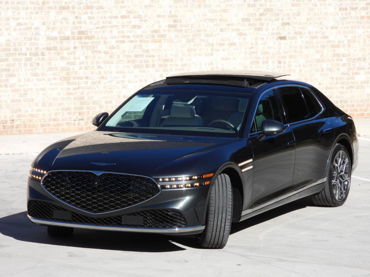 Used 2023 Genesis G90 3.5T AWD/4WD image 32